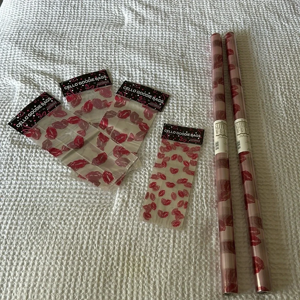 NWT, cellophane lip bags & 2 lip cellophane rolls